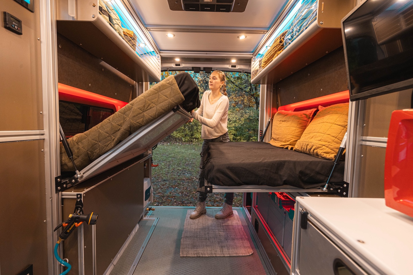 Draw Bridge Bed System With 2020 Aluminum — reference image